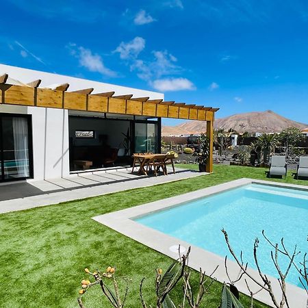 Bungalow + Piscina Independiente Ла Олива Екстериор снимка
