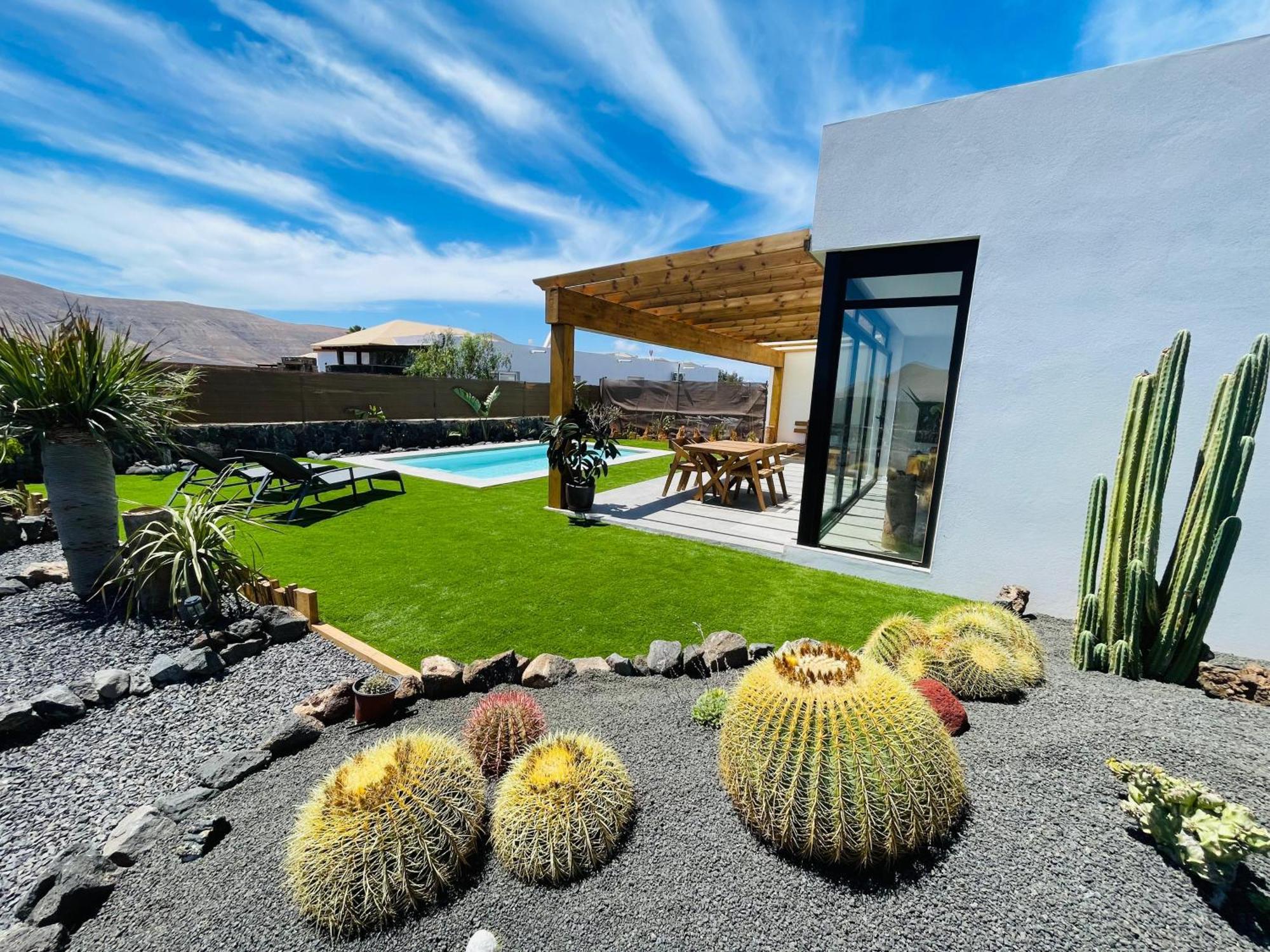 Bungalow + Piscina Independiente Ла Олива Екстериор снимка