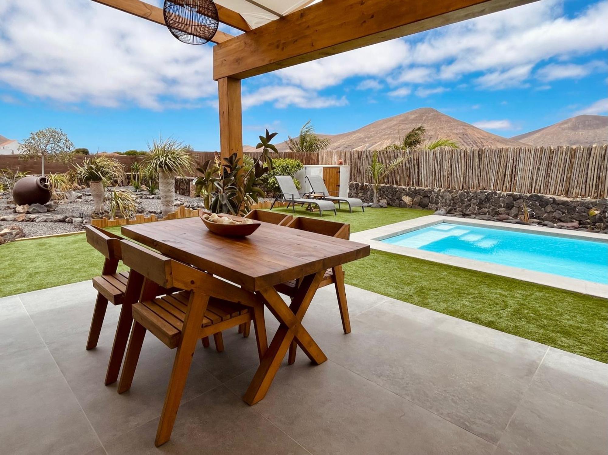 Bungalow + Piscina Independiente Ла Олива Екстериор снимка
